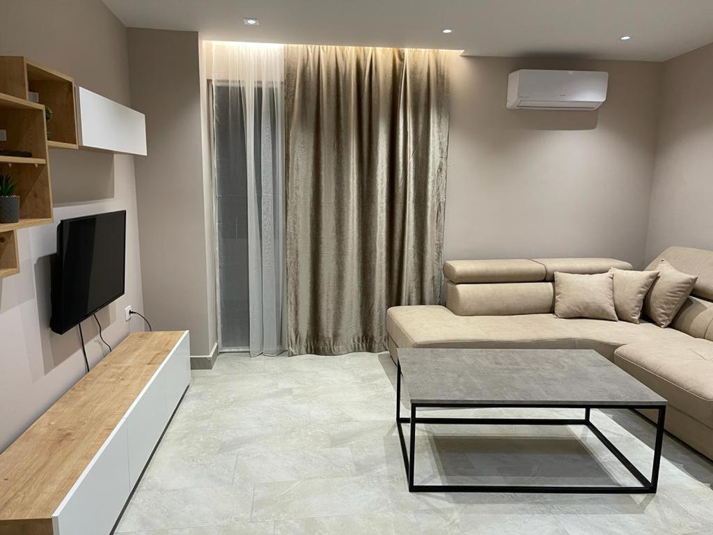 Sevians Apartments โกเลม ภายนอก รูปภาพ